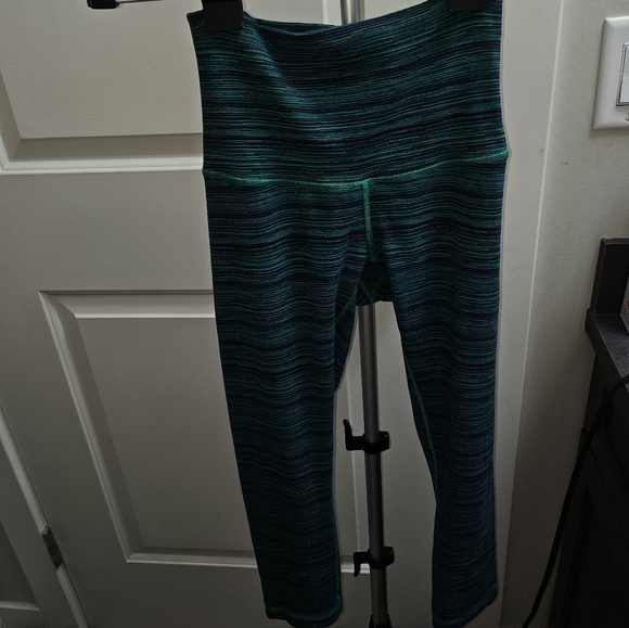 Lululemon leggings - Picture 5 of 6
